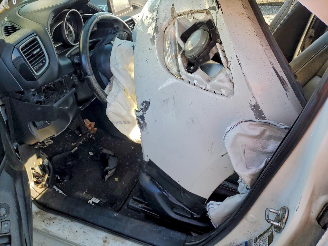 2015 Mazda 3 Grand Touring VIN: JM1BM1W70F1260554 Lot: 94039325