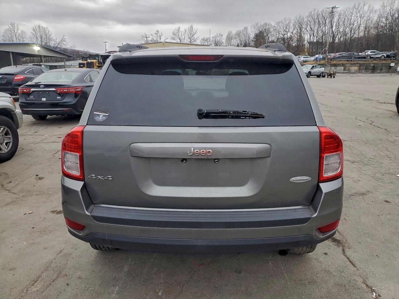 2013 Jeep Compass Latitude VIN: 1C4NJDEB0DD221942 Lot: 93750595