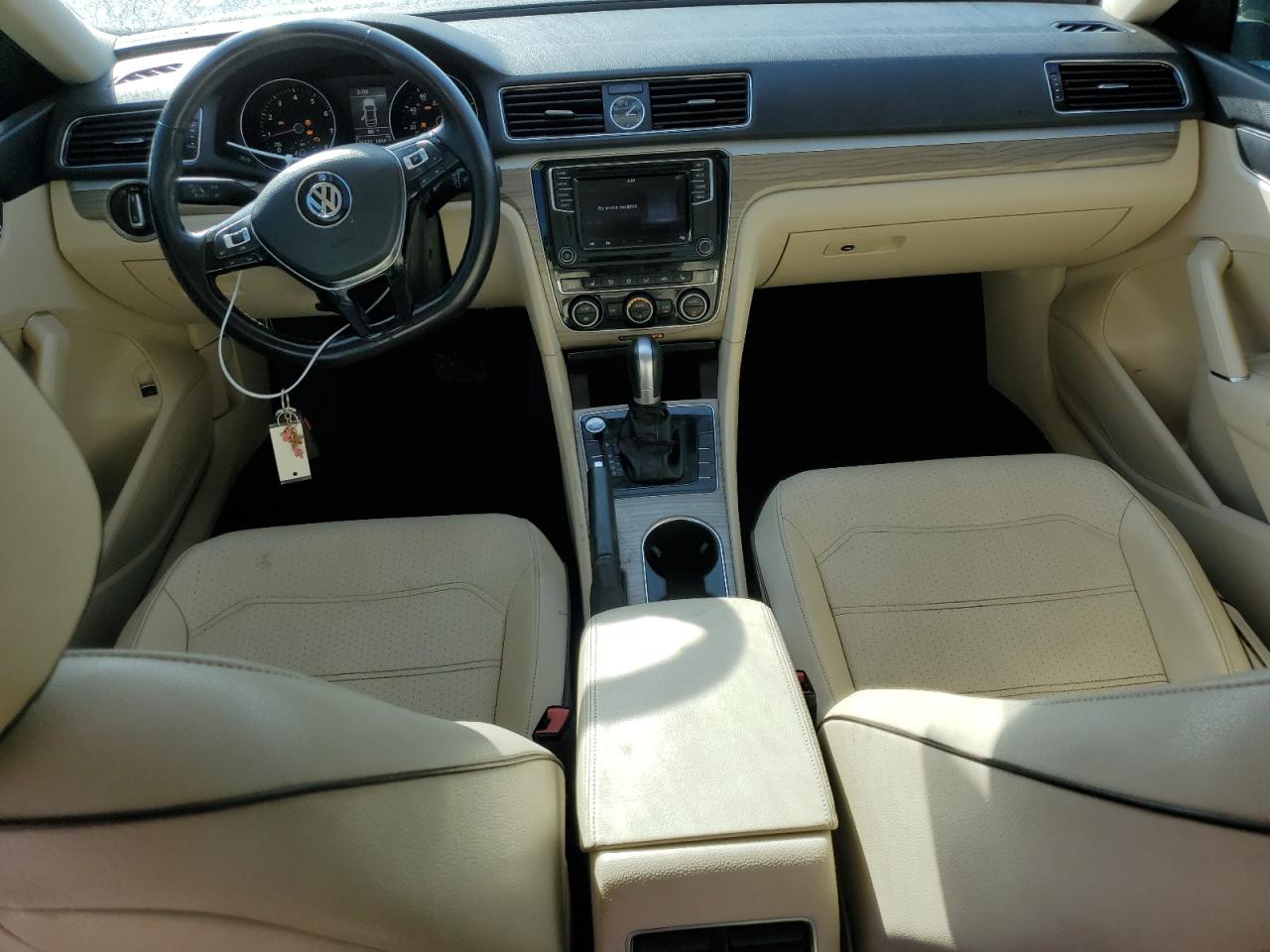 2017 Volkswagen Passat Se VIN: 1VWBT7A32HC032327 Lot: 92656335