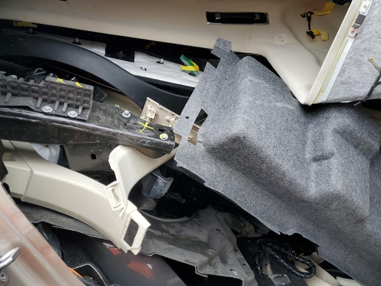 2024 Land Rover Range Rover Se VIN: SALKPBFU1RA218104 Lot: 89688755