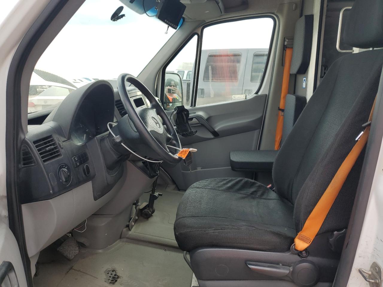 2011 Mercedes Benz Sprinter Delivery Van VIN: WD3PE8CB5B5574203 Lot: 92636315