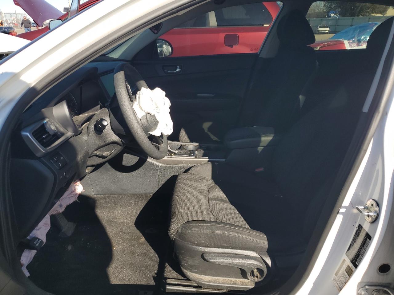 2019 Kia Optima Lx VIN: 5XXGT4L35KG334495 Lot: 92900835