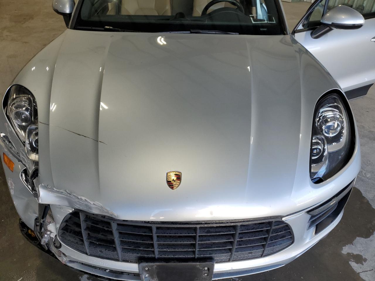 2017 Porsche Macan VIN: WP1AA2A52HLB05526 Lot: 92675155