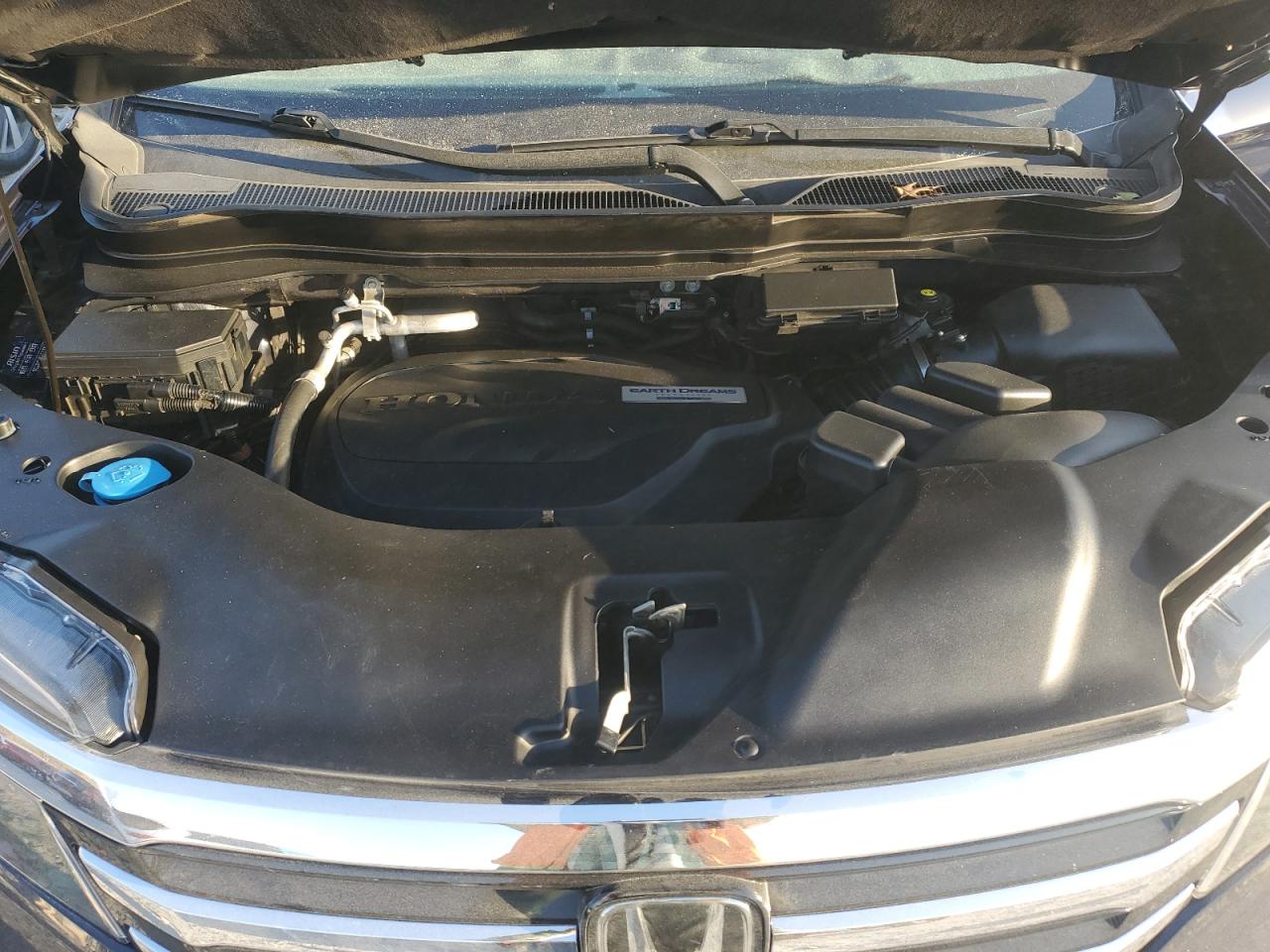 2016 Honda Pilot Touring VIN: 5FNYF6H99GB126926 Lot: 92613415