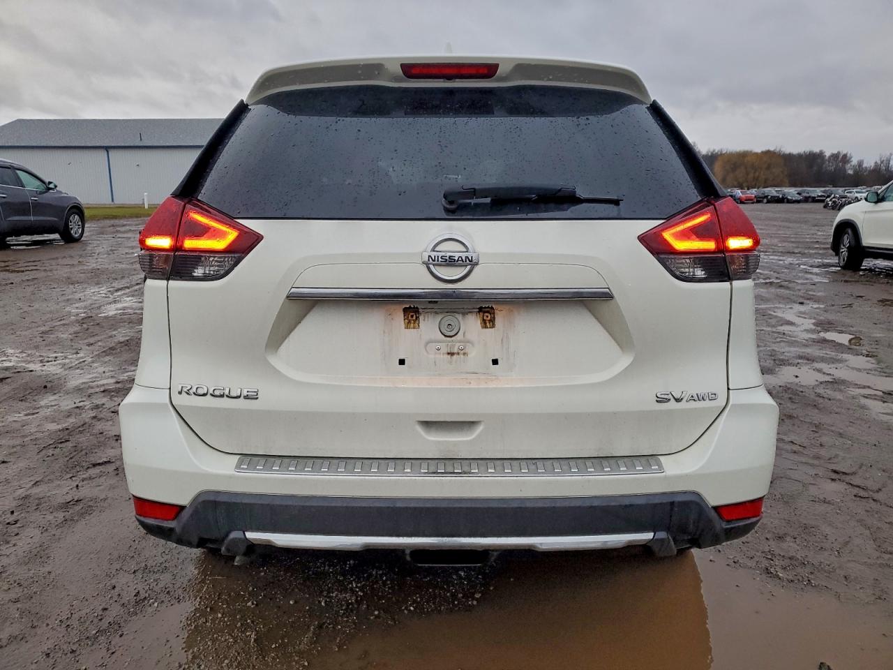 2018 Nissan Rogue S VIN: 5N1AT2MV5JC840123 Lot: 94279055