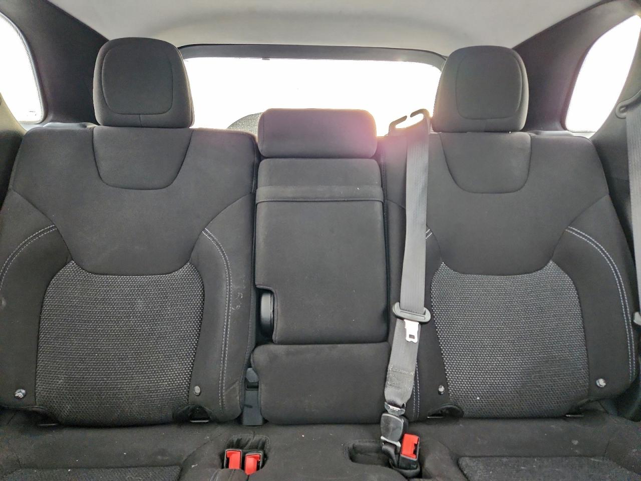 2019 Jeep Cherokee Latitude VIN: 1C4PJLCB4KD160825 Lot: 92545735