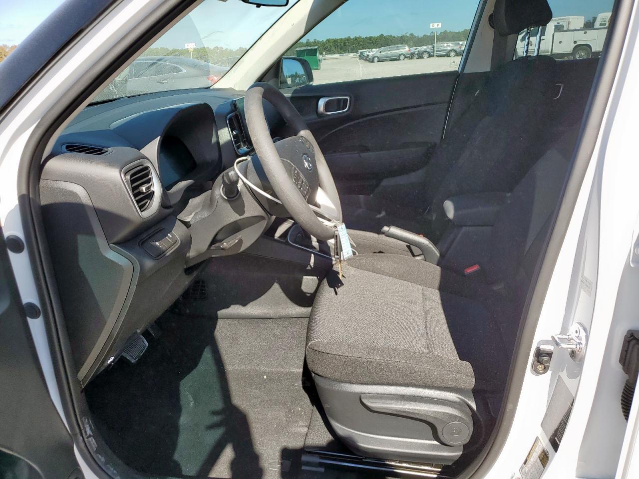 2025 Hyundai Venue Se VIN: KMHRB8A30SU416520 Lot: 91250905