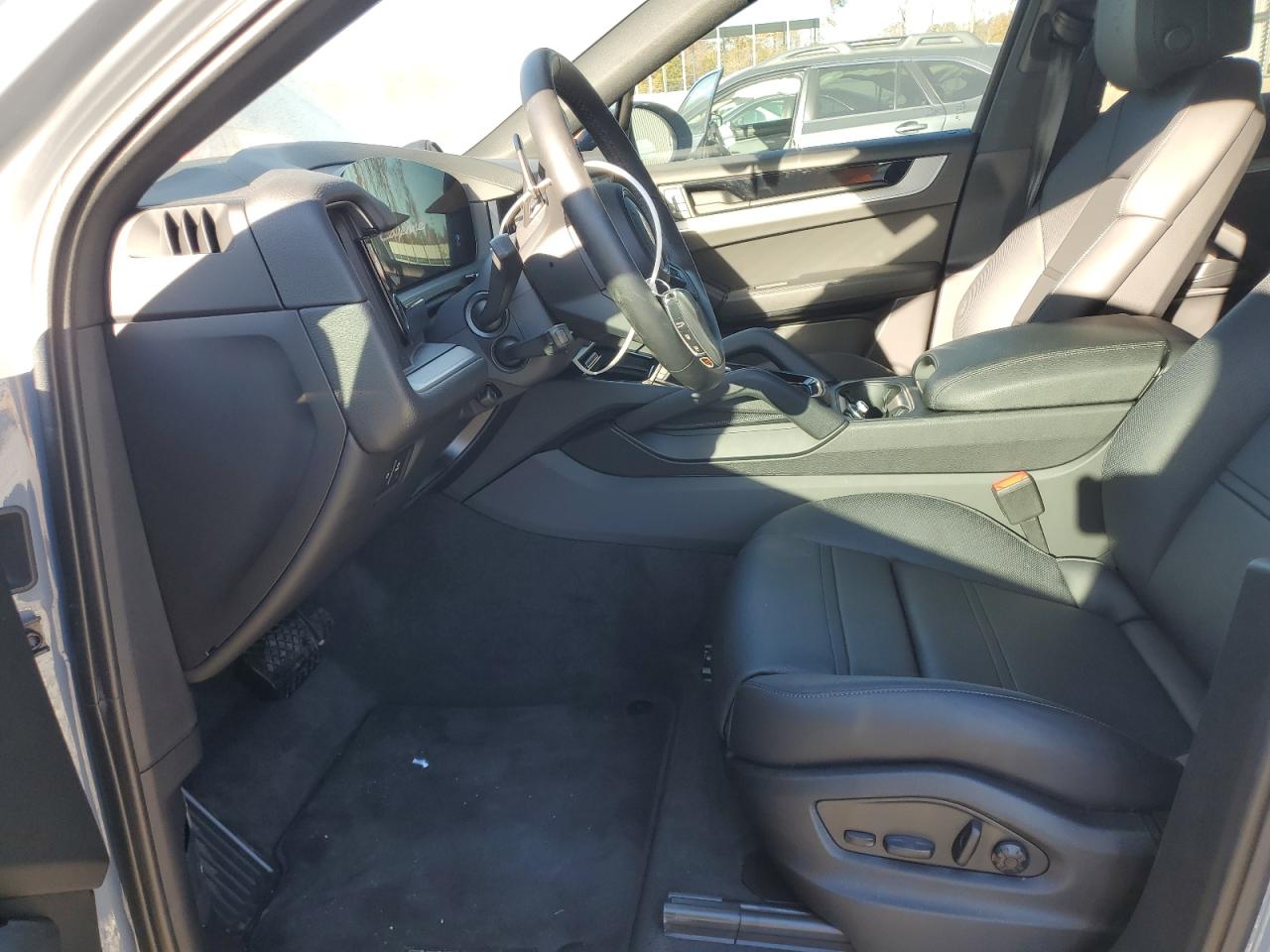 2025 Porsche Cayenne Coupe VIN: WP1BA2AY2SDA32240 Lot: 93036335