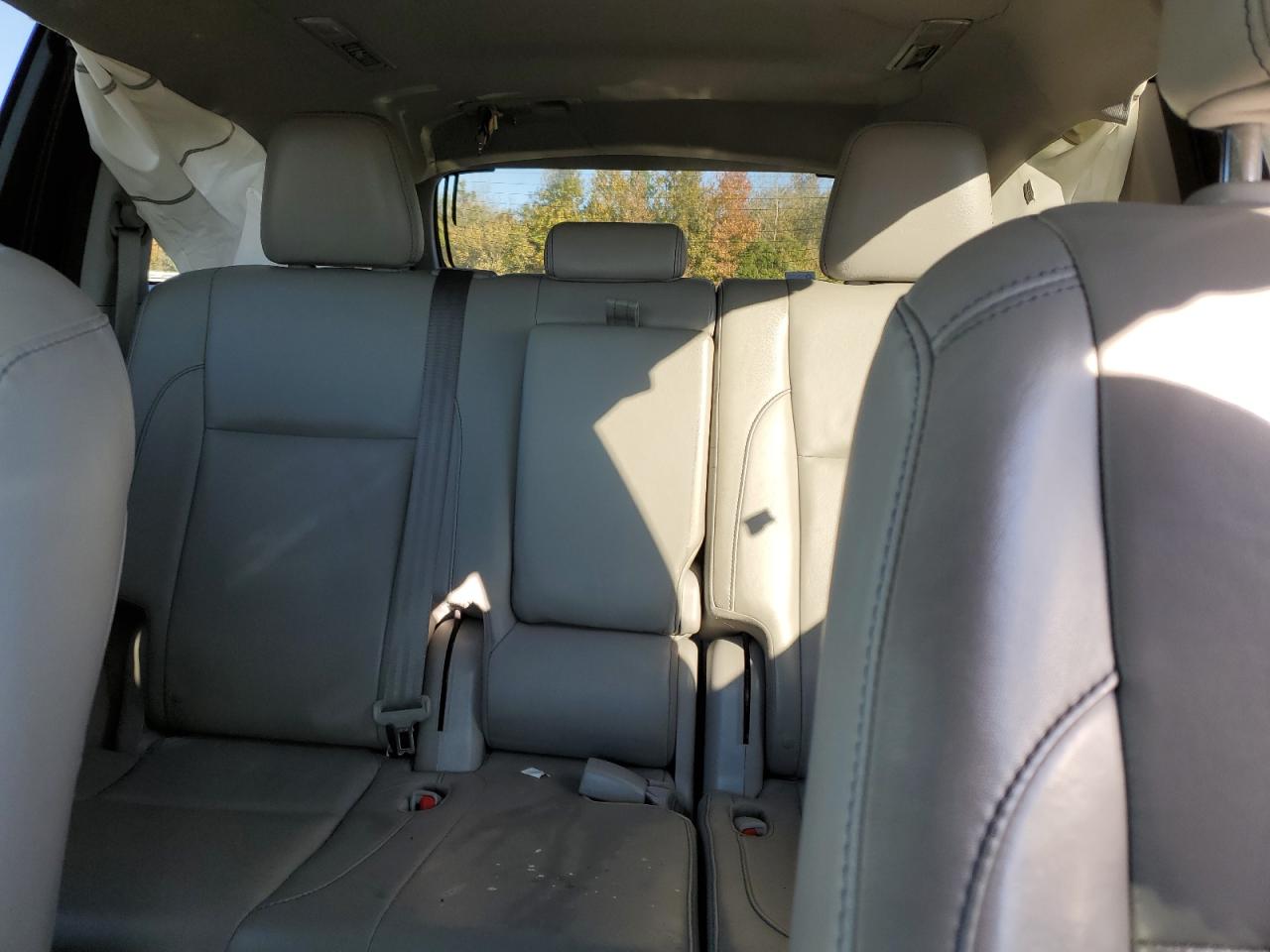 2016 Toyota Highlander Xle VIN: 5TDJKRFH0GS506628 Lot: 92035275