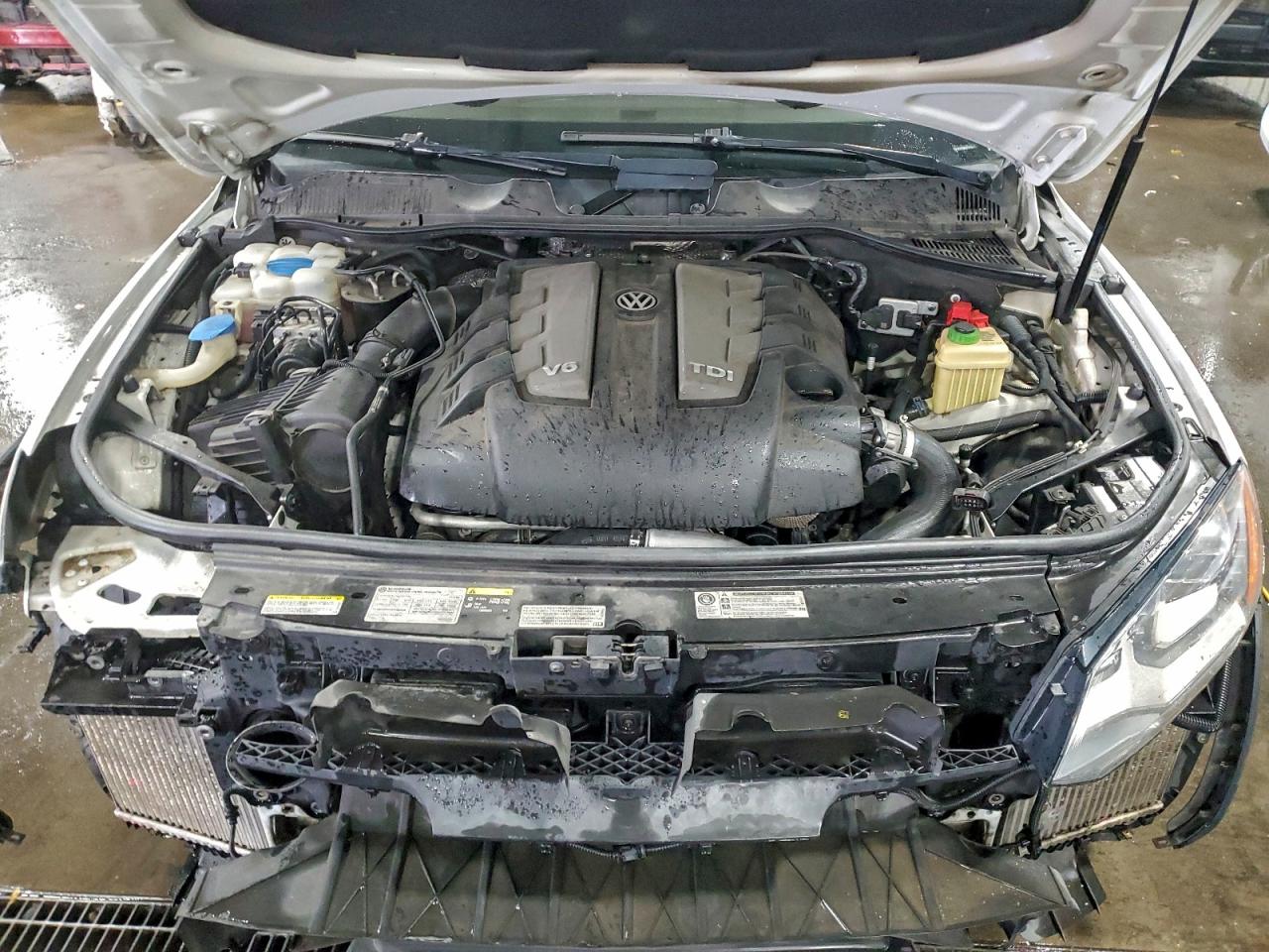 2014 Volkswagen Touareg V6 Tdi VIN: WVGEP9BP3ED011604 Lot: 93676045