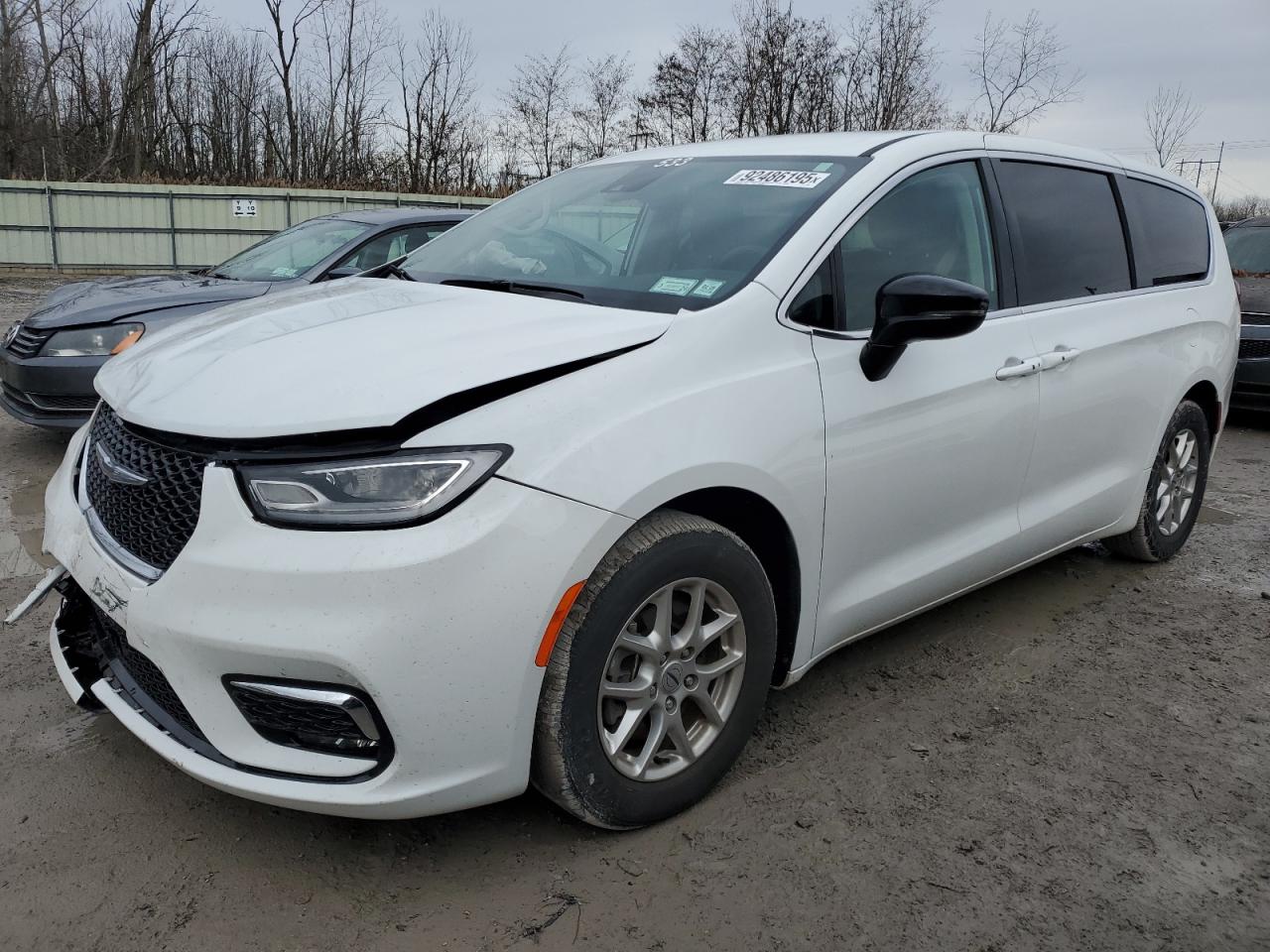 2024 Chrysler Pacifica Touring L VIN: 2C4RC1BGXRR110698 Lot: 92486195