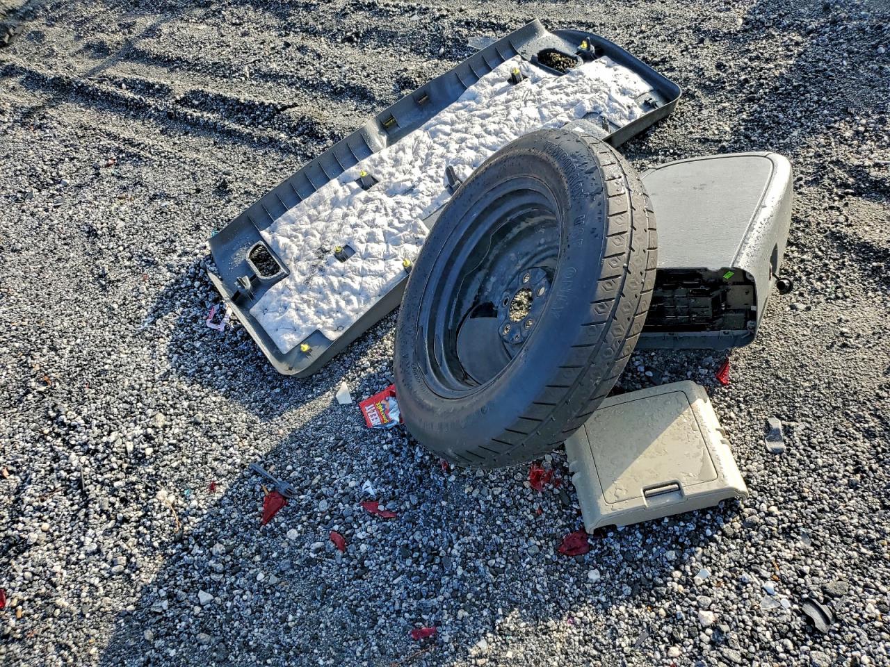 2005 Chrysler Town & Country Limited VIN: 2C8GP64L75R257816 Lot: 93820455