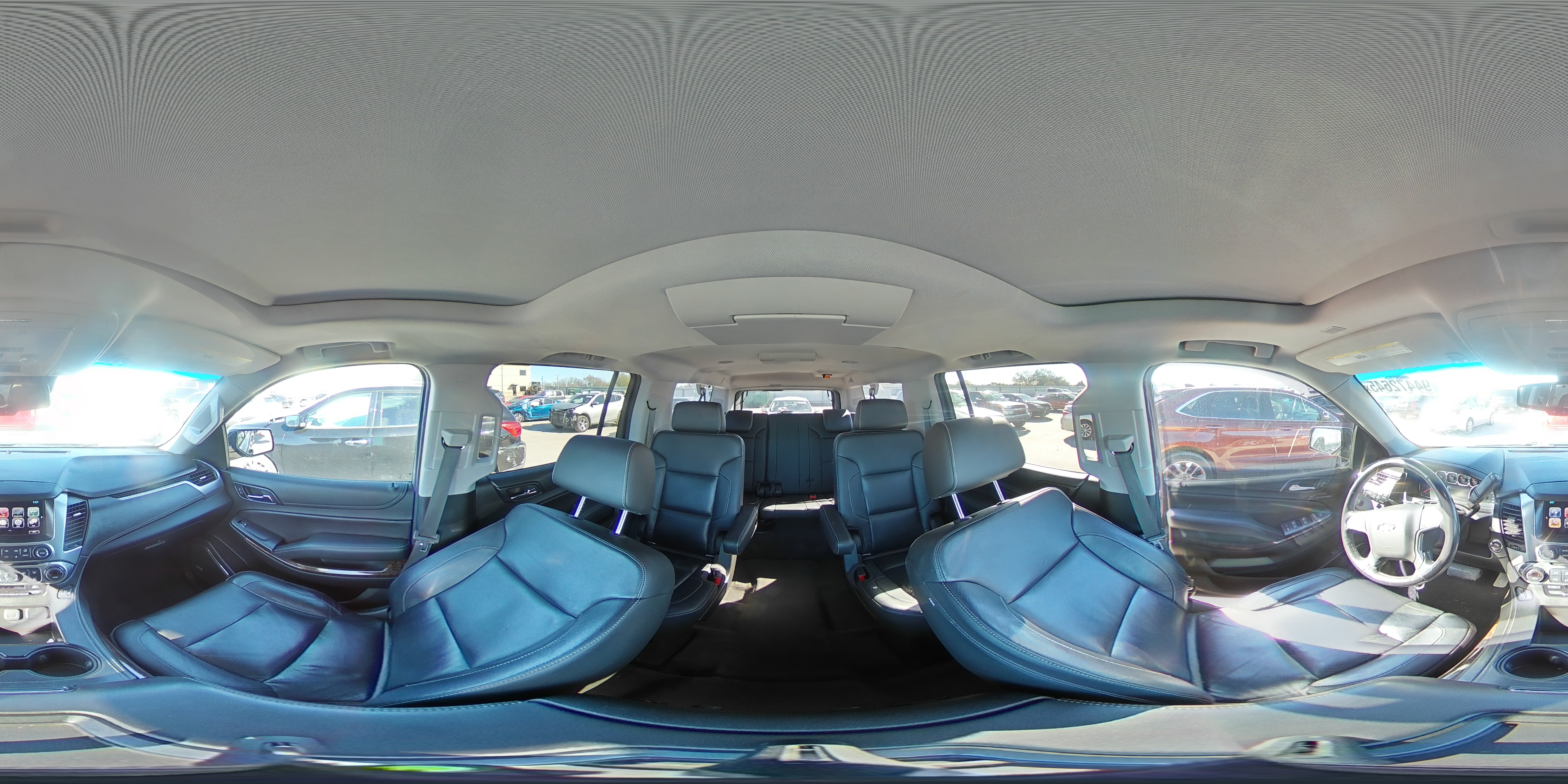 2018 Chevrolet Suburban C1500 Lt VIN: 1GNSCHKC3JR223353 Lot: 94472645