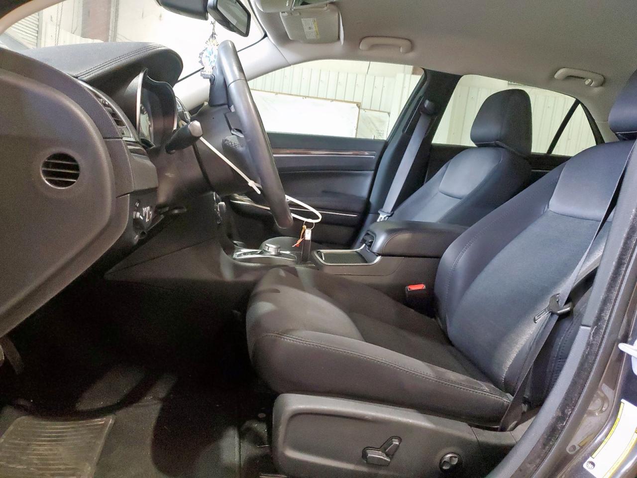 2019 Chrysler 300 Touring VIN: 2C3CCAAG6KH739320 Lot: 93618925