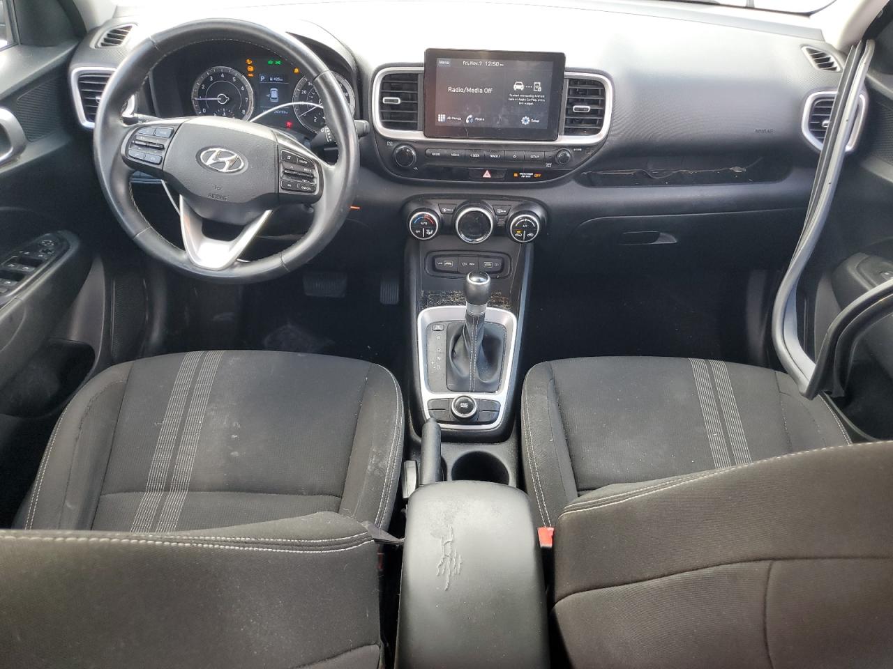 2022 Hyundai Venue Sel VIN: KMHRC8A38NU159981 Lot: 90752305