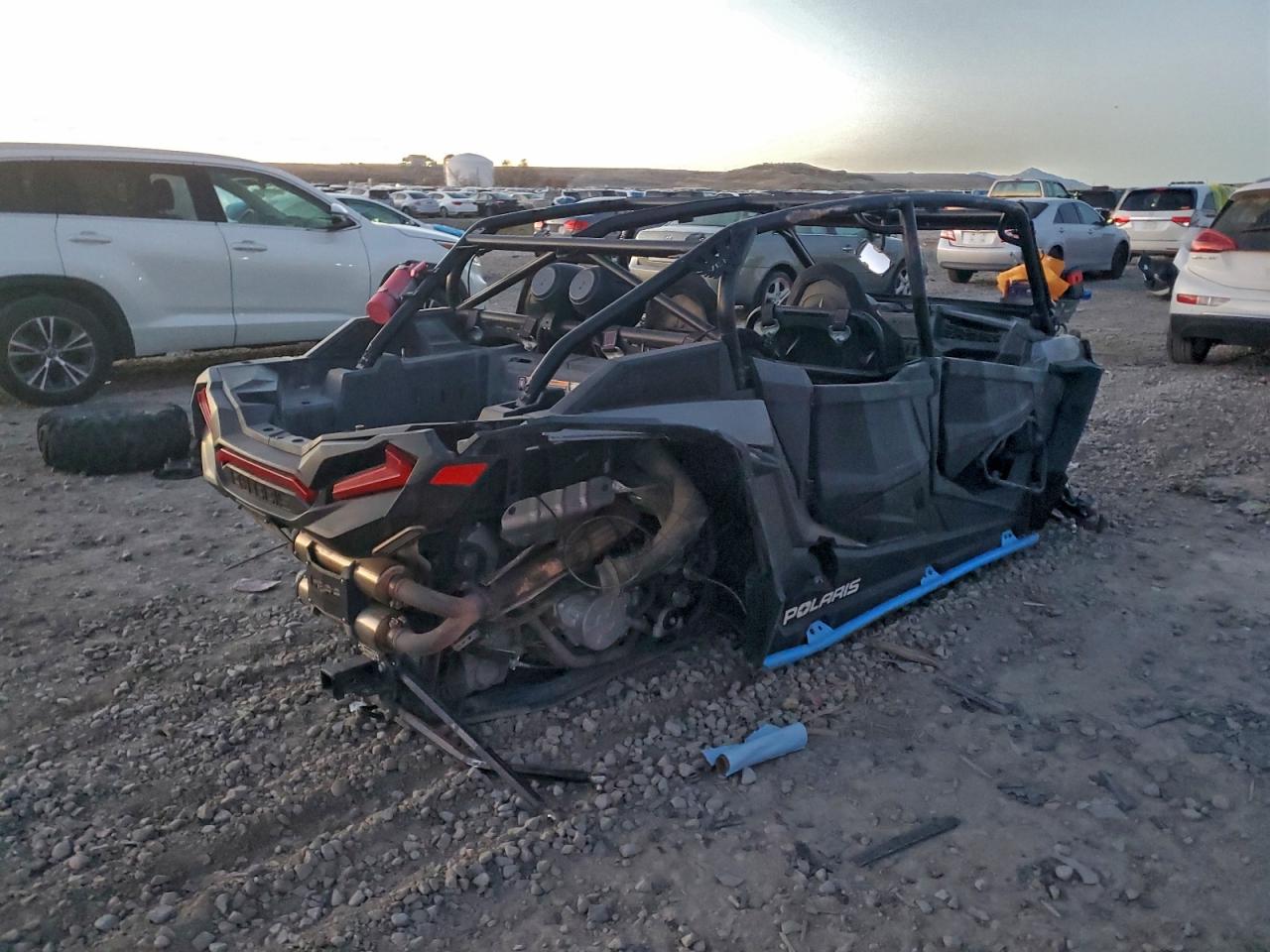 2019 Polaris Rzr Xp 4 Turbo Eps VIN: 3NSVFE921KF587236 Lot: 94511505