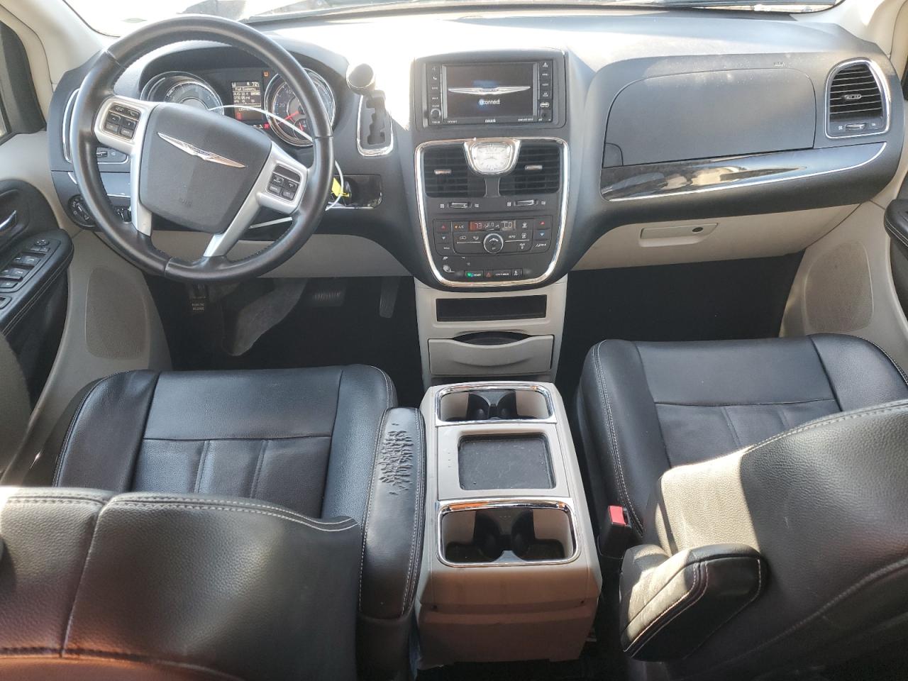 2013 Chrysler Town & Country Touring VIN: 2C4RC1BG8DR815248 Lot: 92114215