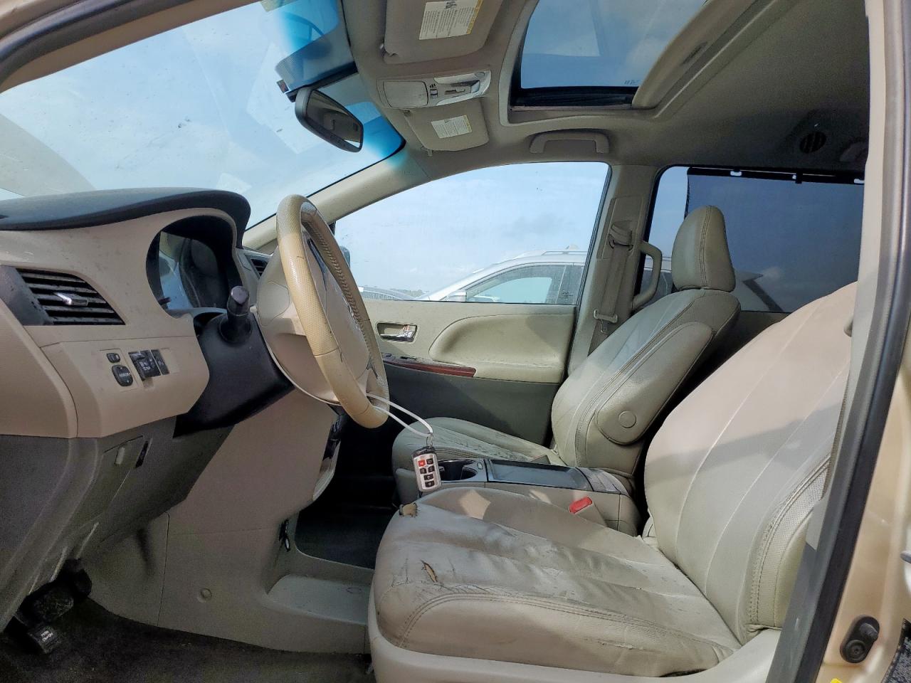 2011 Toyota Sienna Xle VIN: 5TDYK3DC3BS174227 Lot: 93480045