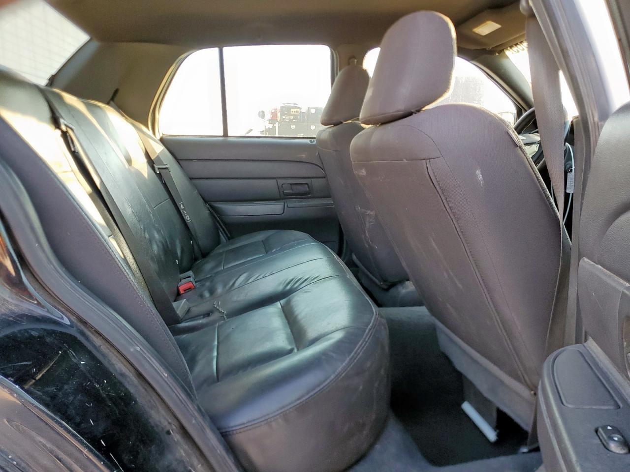 2004 Ford Crown Victoria Police Interceptor VIN: 2FAHP71W64X116343 Lot: 90861565