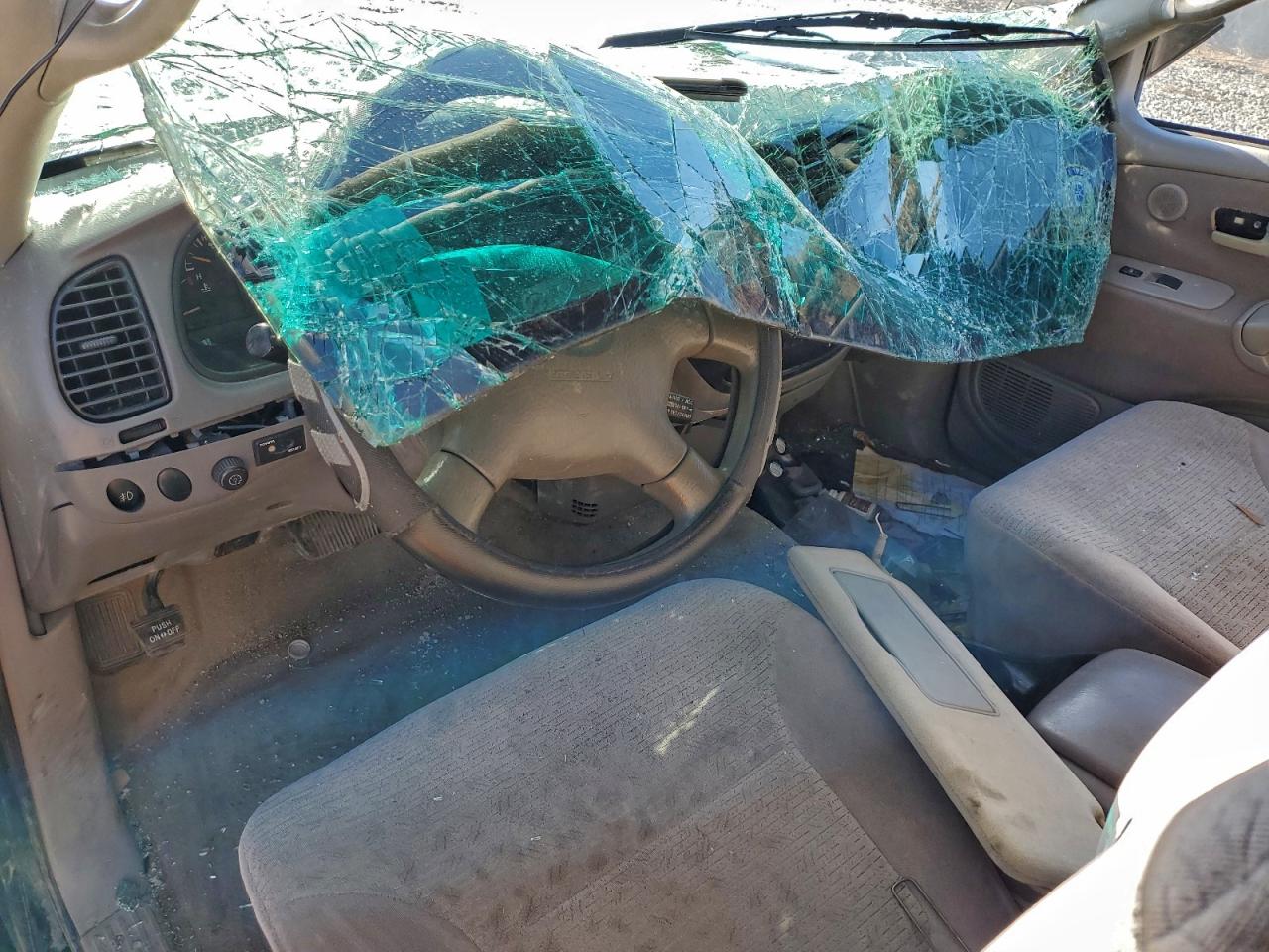 2002 Toyota Tundra Access Cab Limited VIN: 5TBRT38172S294955 Lot: 93738595