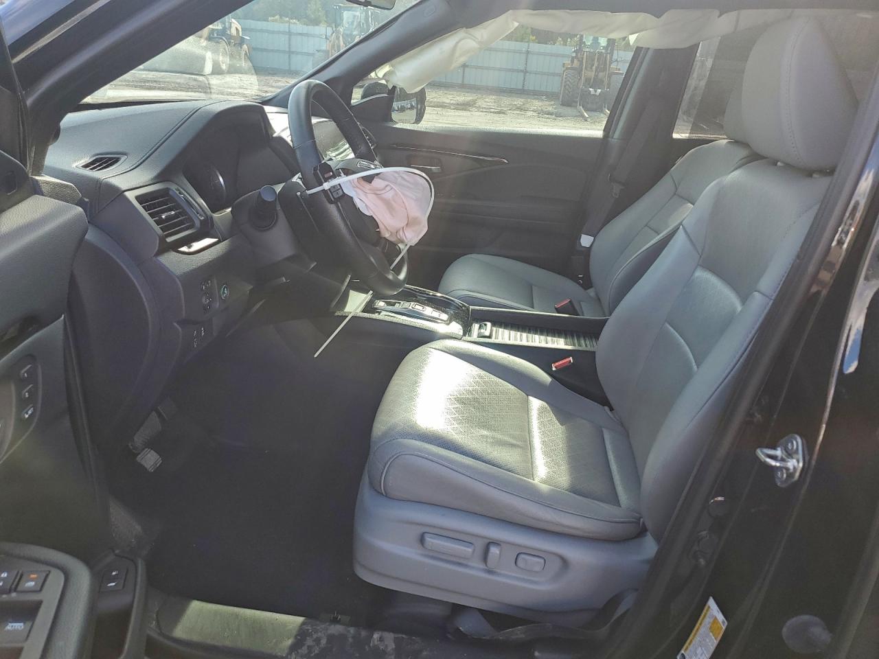 2019 Honda Passport Touring VIN: 5FNYF7H92KB000910 Lot: 94382155