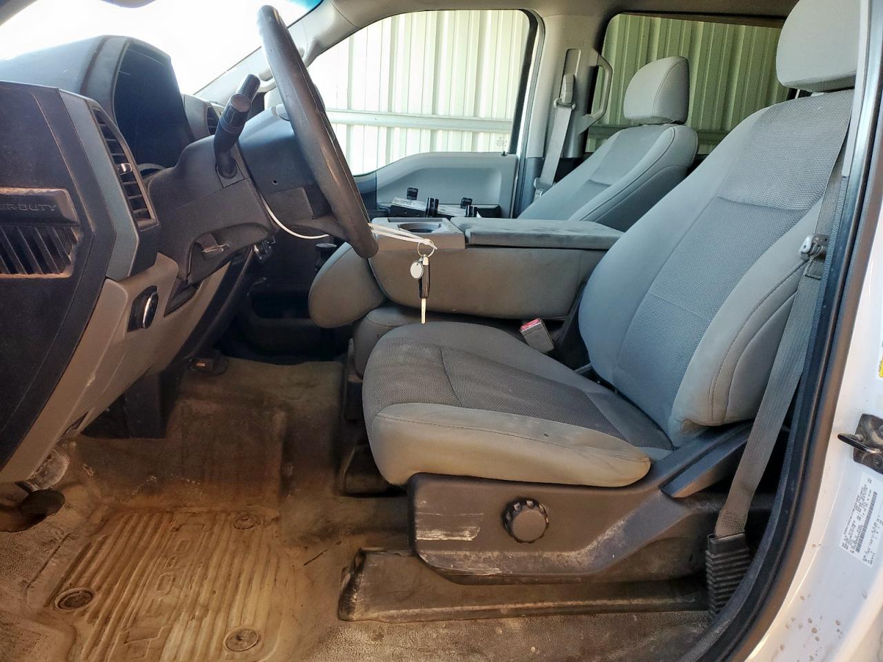 2018 Ford F250 Utility / Service Truck VIN: 1FD7W2B66JED05352 Lot: 91474845