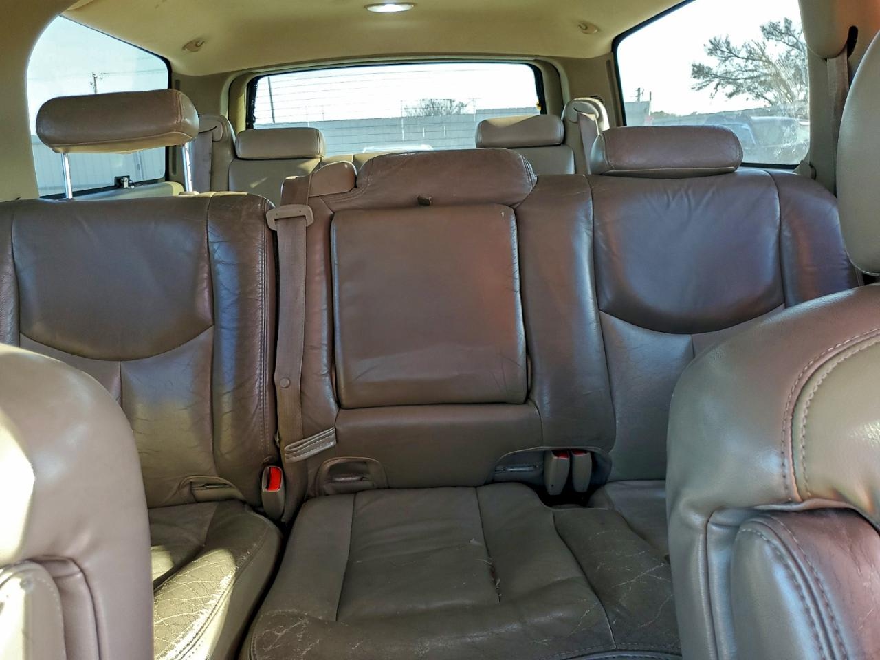 2004 GMC Yukon Xl Denali VIN: 1GKFK66U84J329261 Lot: 94162305