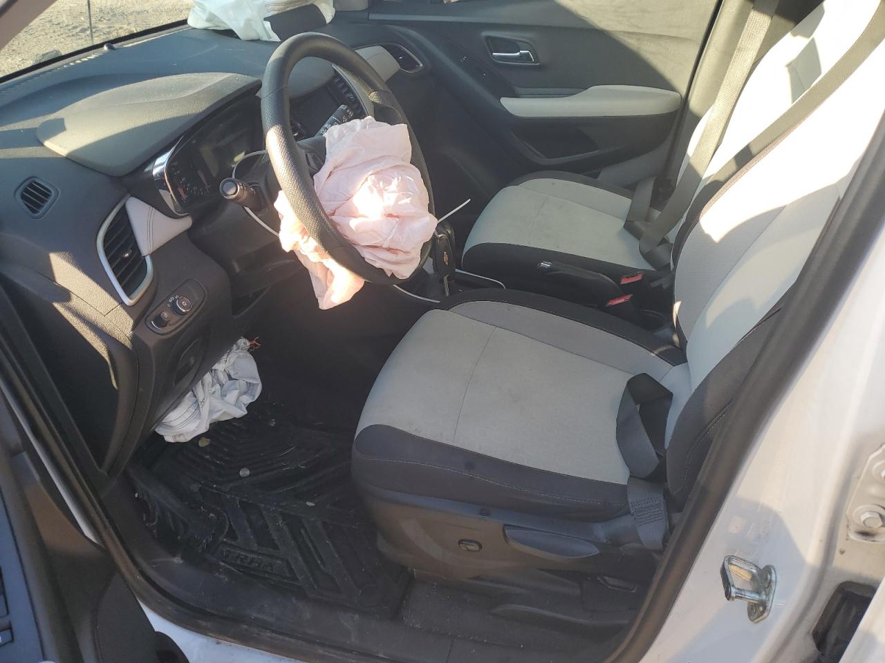 2020 Chevrolet Trax Ls VIN: 3GNCJKSB4LL184006 Lot: 91838945