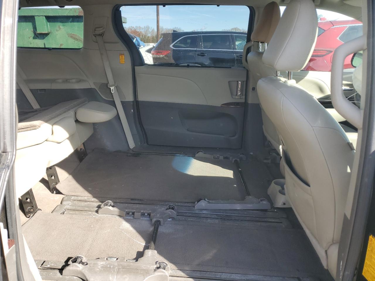 2014 Toyota Sienna Xle VIN: 5TDYK3DC4ES442349 Lot: 92230945