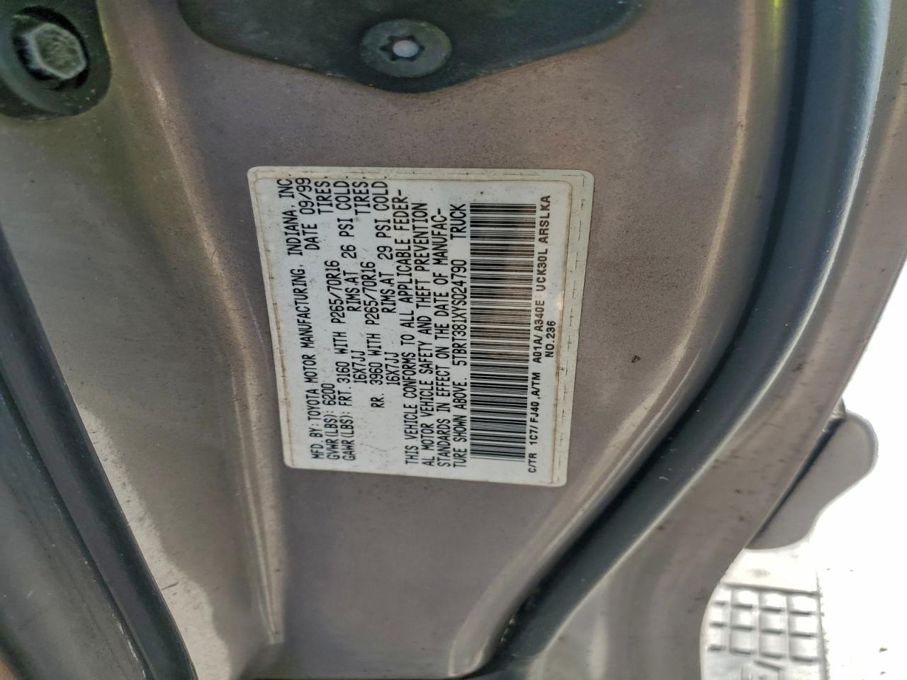 2000 Toyota Tundra Access Cab Limited VIN: 5TBRT381XYS024790 Lot: 93239785