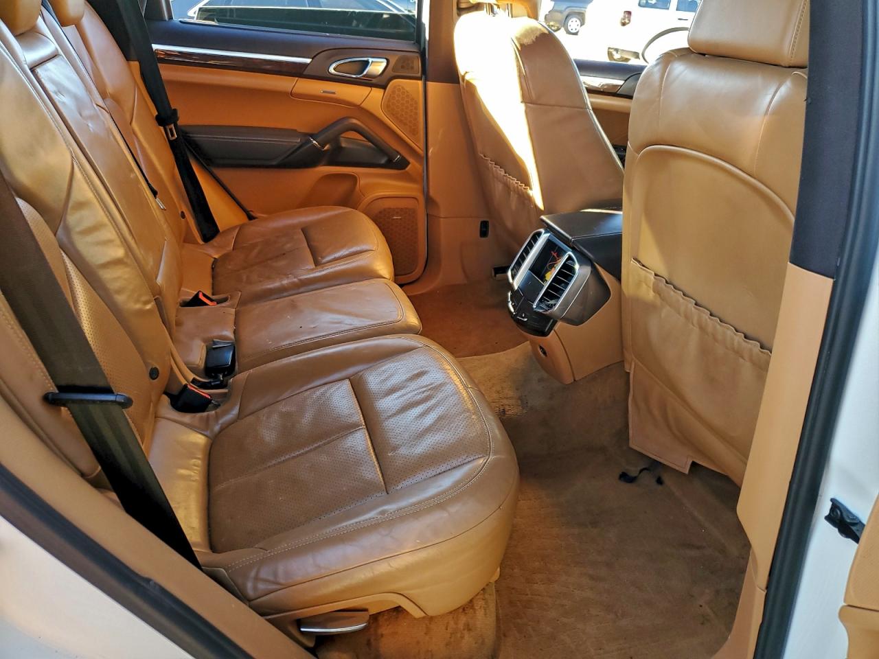 2011 Porsche Cayenne S VIN: WP1AB2A2XBLA55615 Lot: 93609405