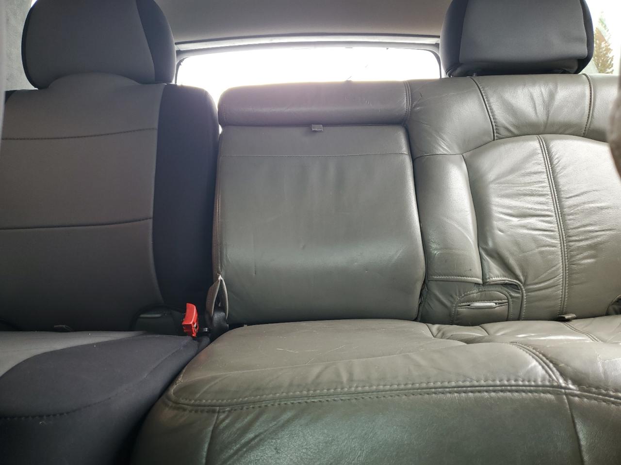 2002 Chevrolet Tahoe K1500 VIN: 1GNEK13T92R144339 Lot: 91679825