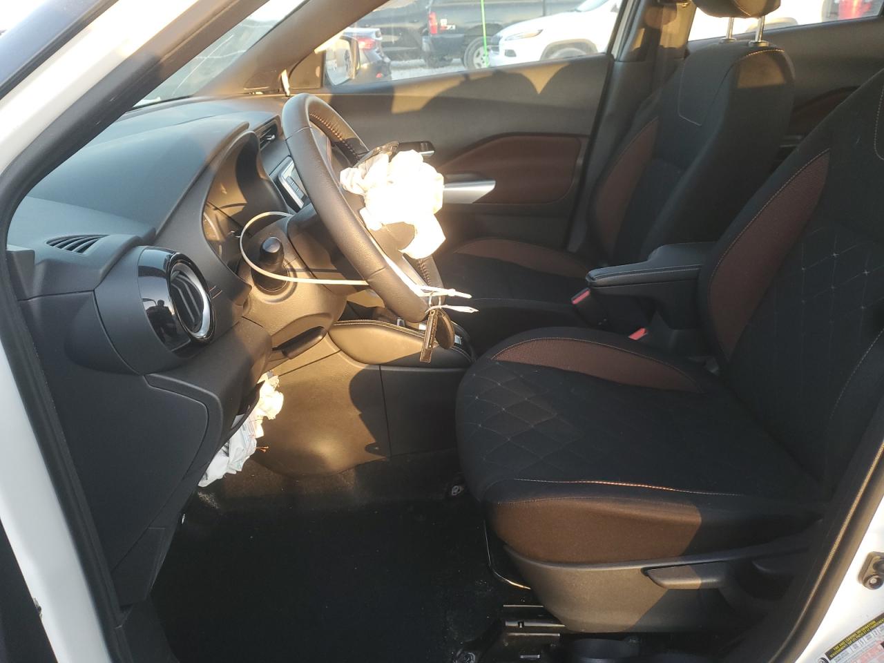 2020 Nissan Kicks Sr VIN: 3N1CP5DV0LL550448 Lot: 92358785