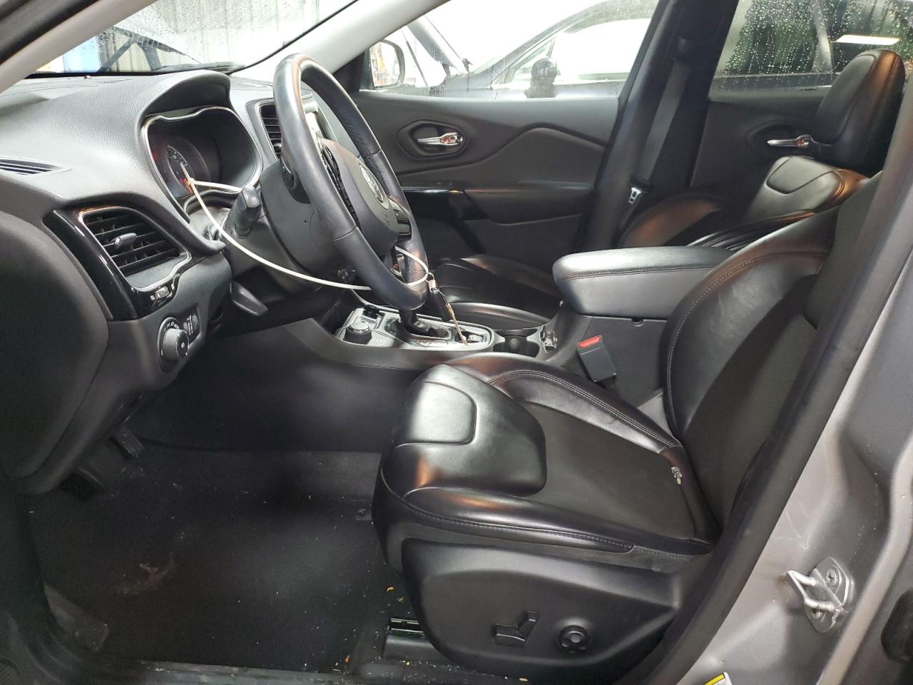 2019 Jeep Cherokee Latitude Plus VIN: 1C4PJMLB4KD389298 Lot: 93528415