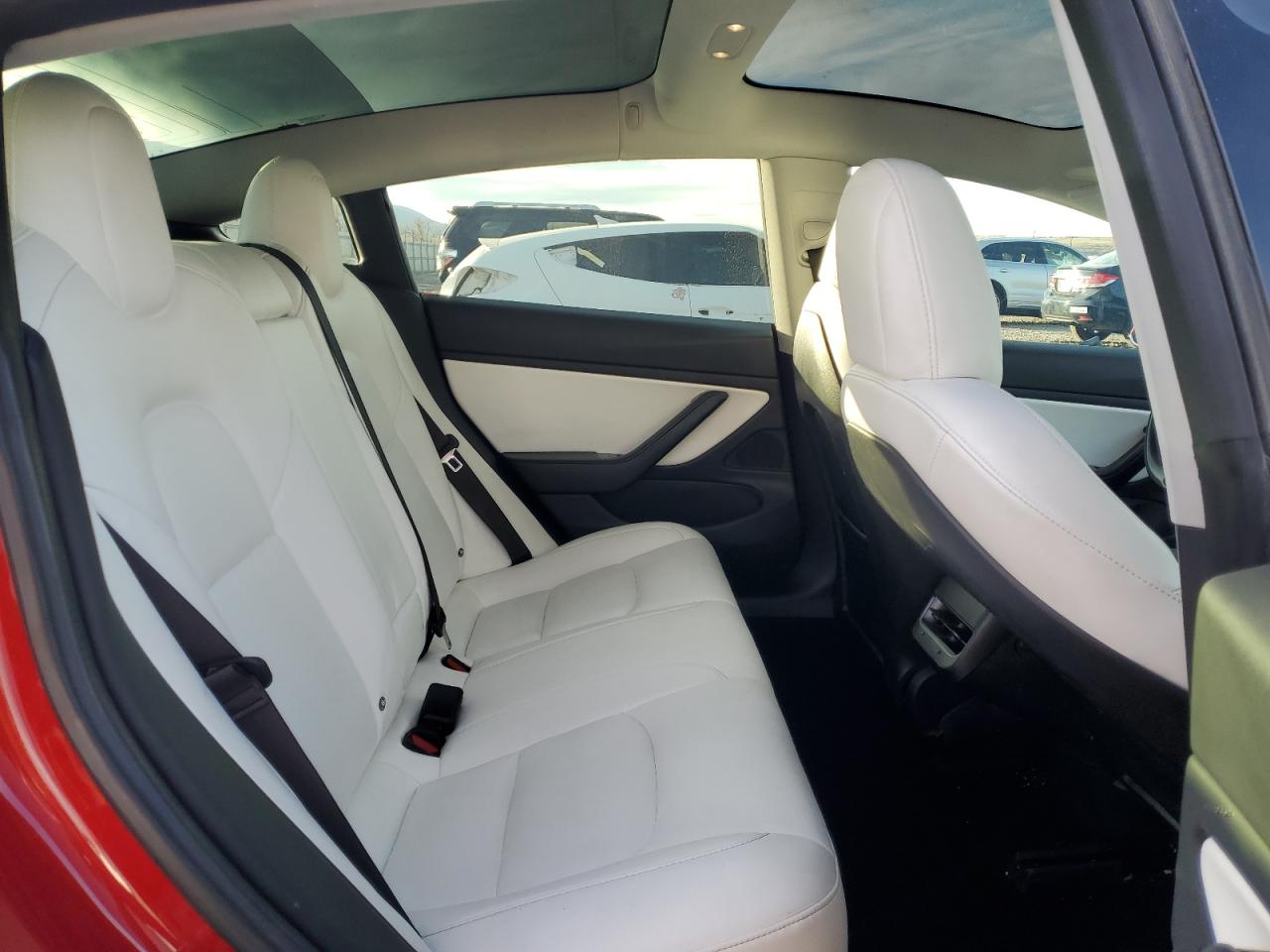 2018 Tesla Model 3 VIN: 5YJ3E1EB1JF099560 Lot: 93130215