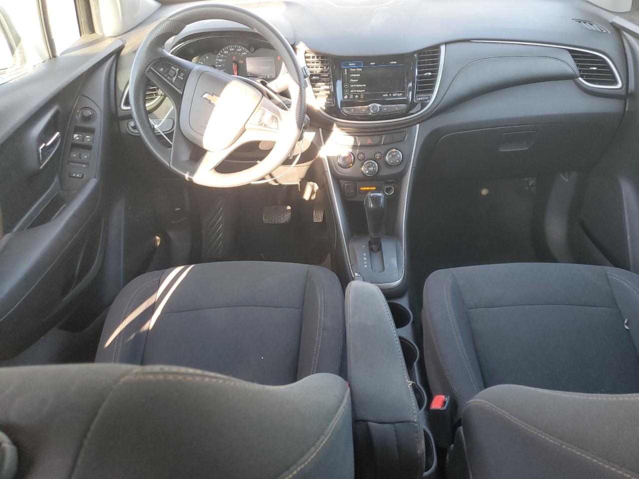 2019 Chevrolet Trax Ls VIN: 3GNCJKSB9KL267090 Lot: 91992245