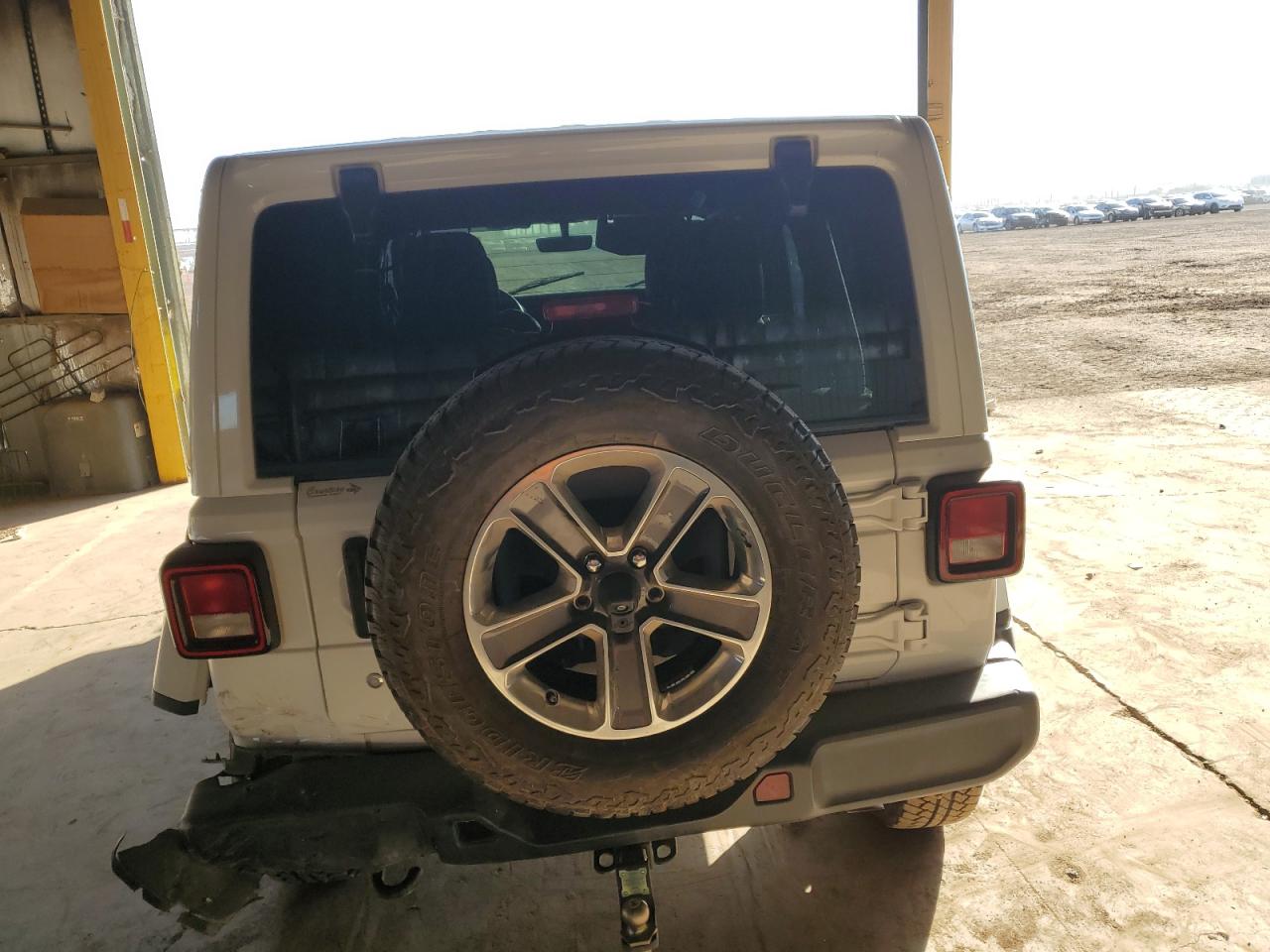 2018 Jeep Wrangler Unlimited Sahara VIN: 1C4HJXEG6JW320761 Lot: 92801835