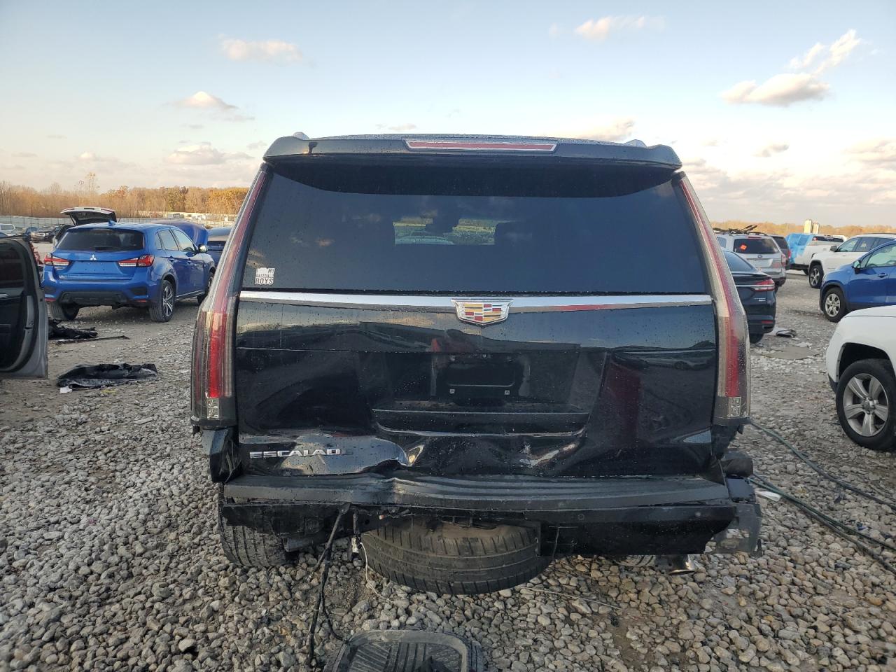 2018 Cadillac Escalade Luxury VIN: 1GYS4BKJ7JR303797 Lot: 91140905