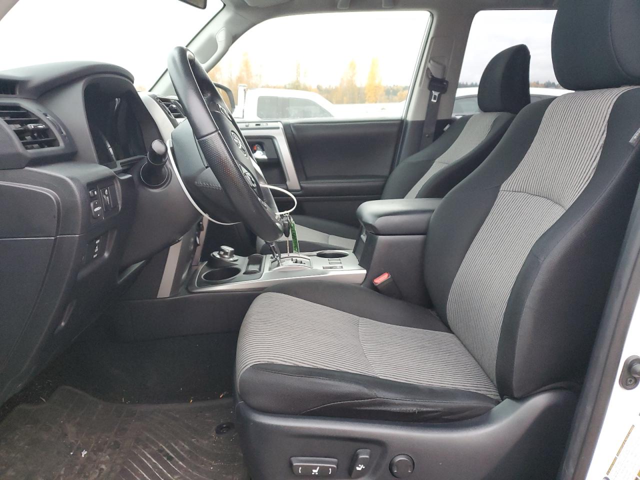 2015 Toyota 4Runner Sr5/Sr5 Premium VIN: JTEBU5JRXF5273509 Lot: 92170165