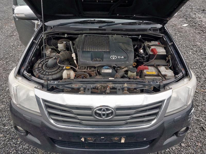2014 TOYOTA HILUX INVINCIBLE D/CAB PICK UP 3.0 D-4D 4WD 171 AUTO