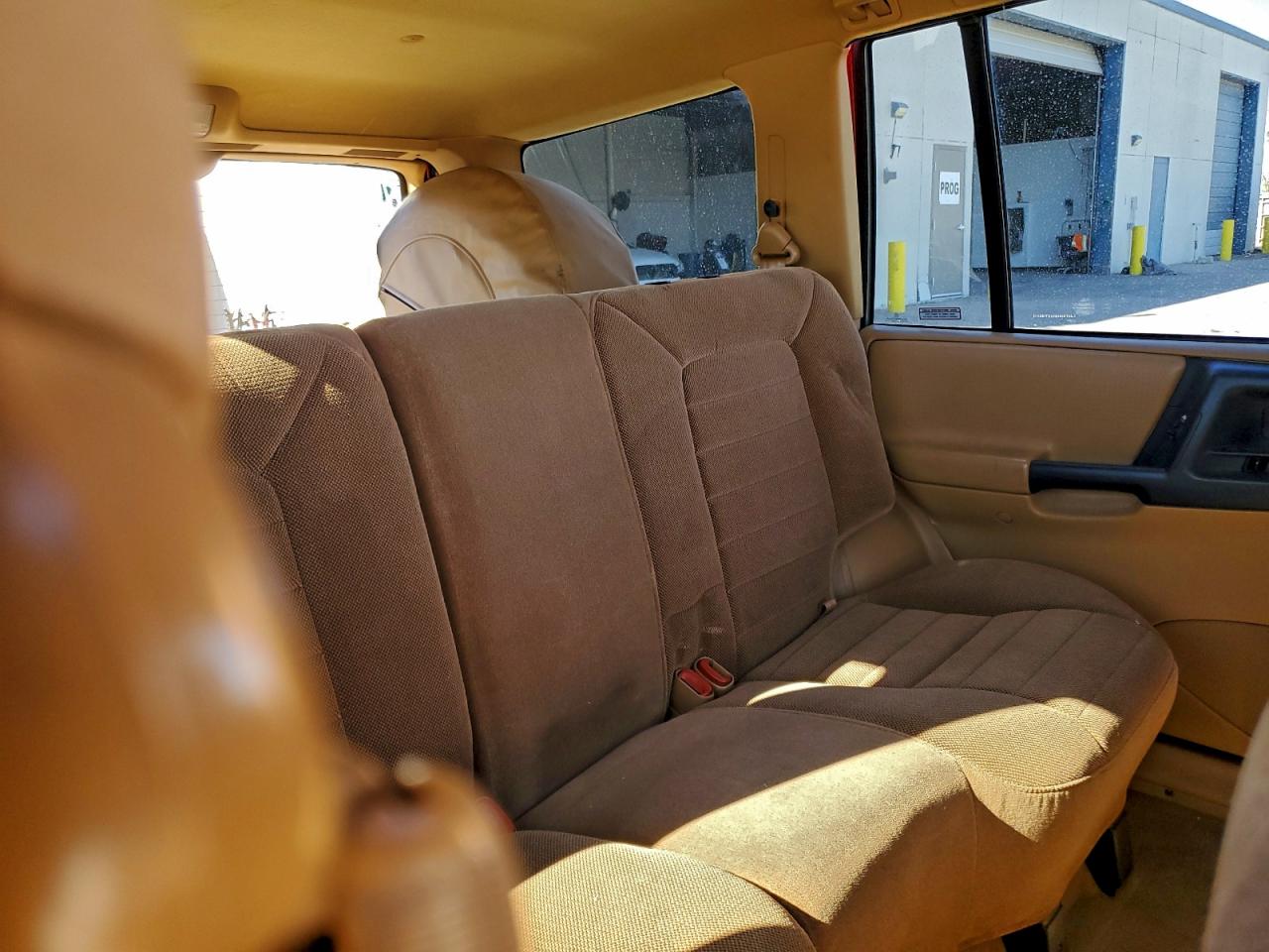 1997 Jeep Grand Cherokee Laredo VIN: 1J4FX58S8VC750318 Lot: 93454685