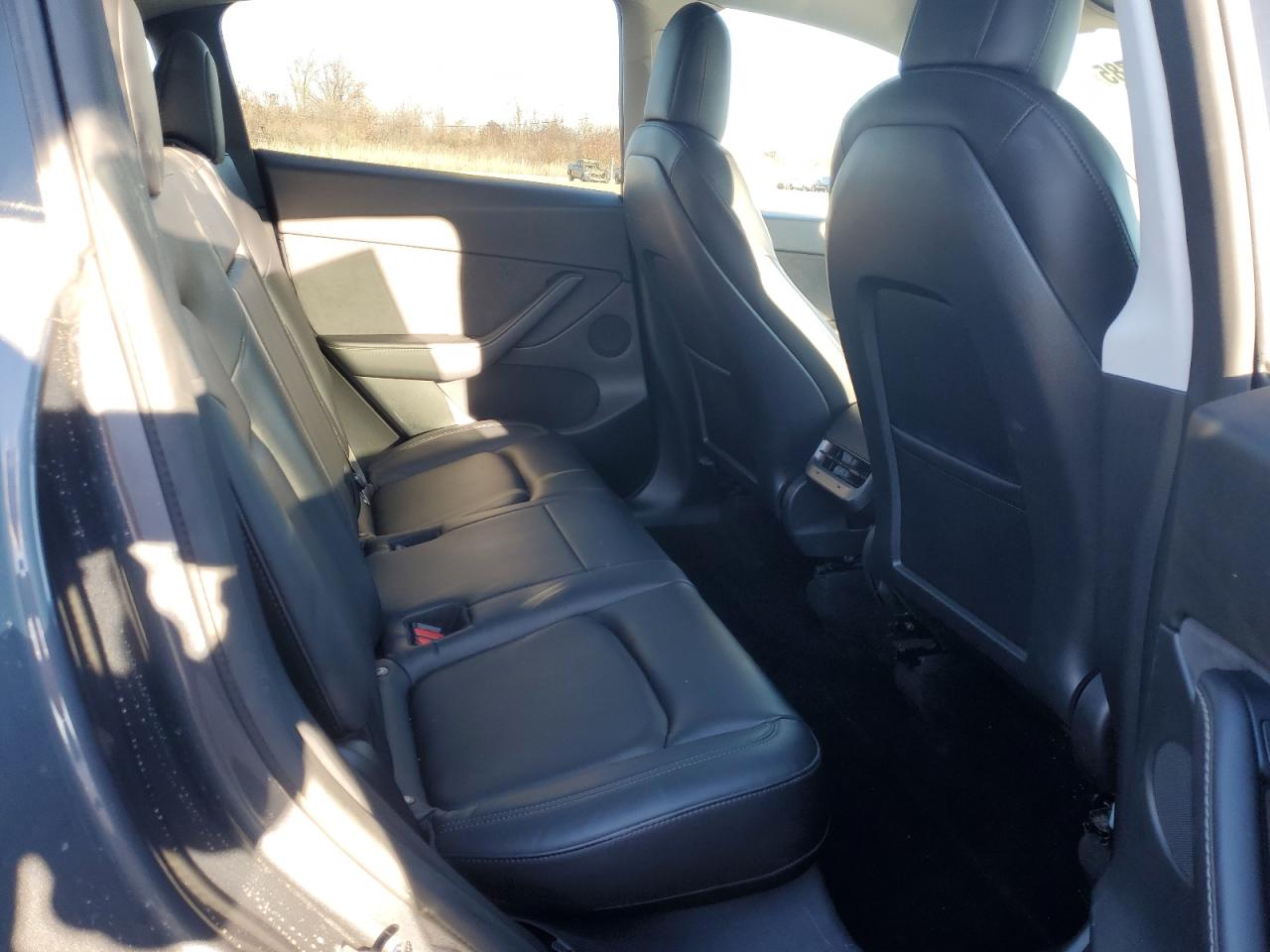 2021 Tesla Model Y VIN: 5YJYGDEE9MF229519 Lot: 92614785