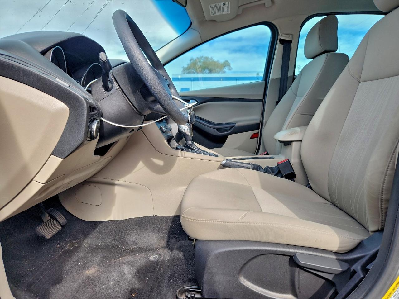 2016 Ford Focus Se VIN: 1FADP3F27GL234142 Lot: 94598085