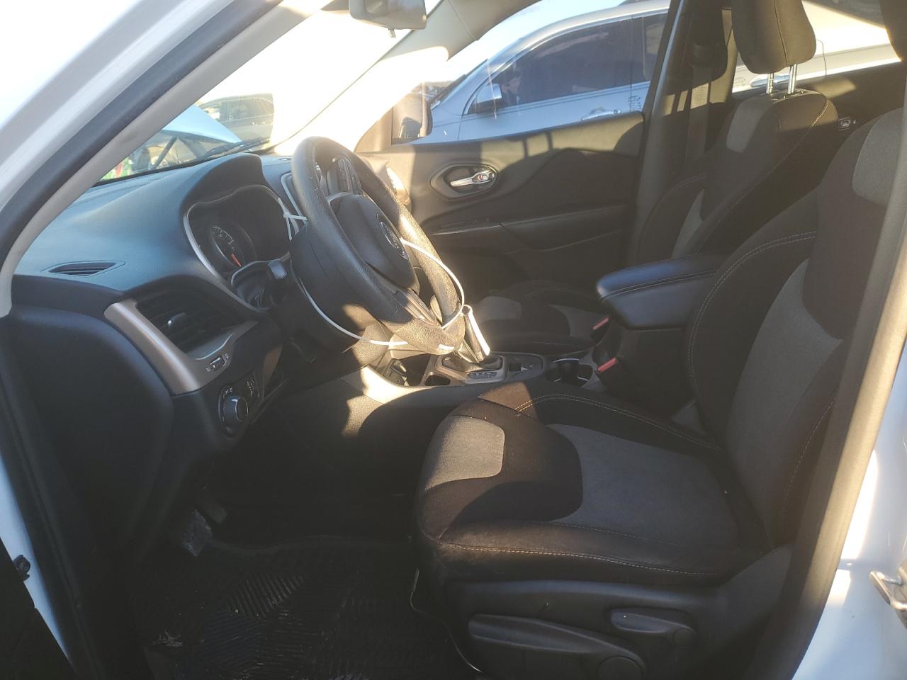 2016 Jeep Cherokee Sport VIN: 1C4PJLAB5GW222151 Lot: 90679575