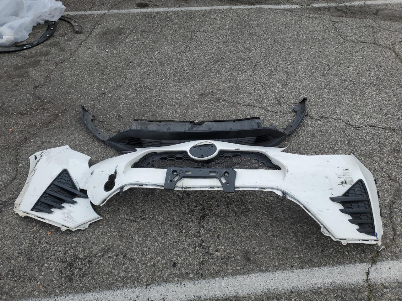 2018 Toyota Prius C VIN: JTDKDTB38J1612643 Lot: 91113065