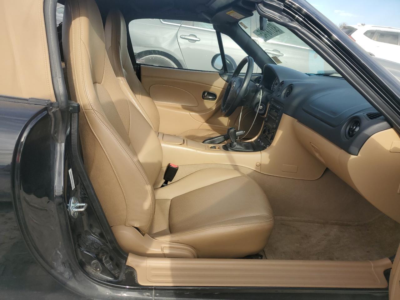 2002 Mazda Mx-5 Miata Base VIN: JM1NB353X20233696 Lot: 93118145