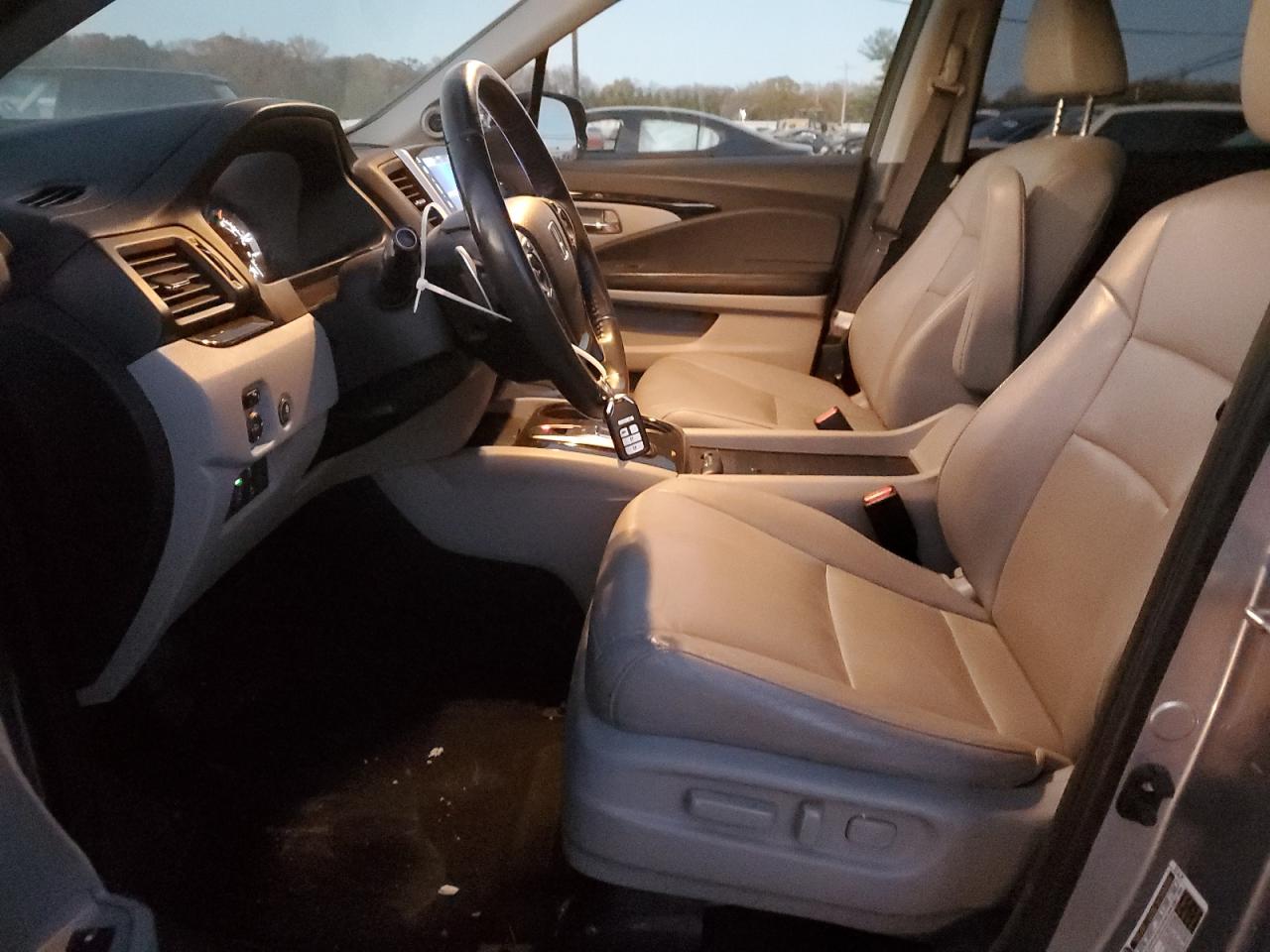 2017 Honda Pilot Touring VIN: 5FNYF6H92HB022697 Lot: 91243865