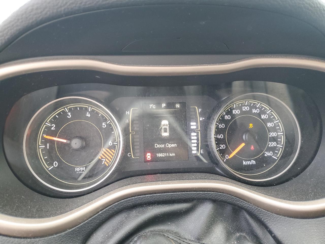 2015 Jeep Cherokee Latitude VIN: 1C4PJMCB9FW636583 Lot: 93001675