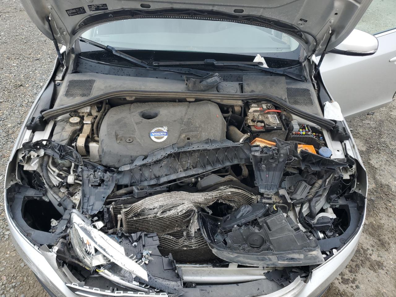 2015 Volvo S60 Premier VIN: YV126MFB0F2307490 Lot: 92724955