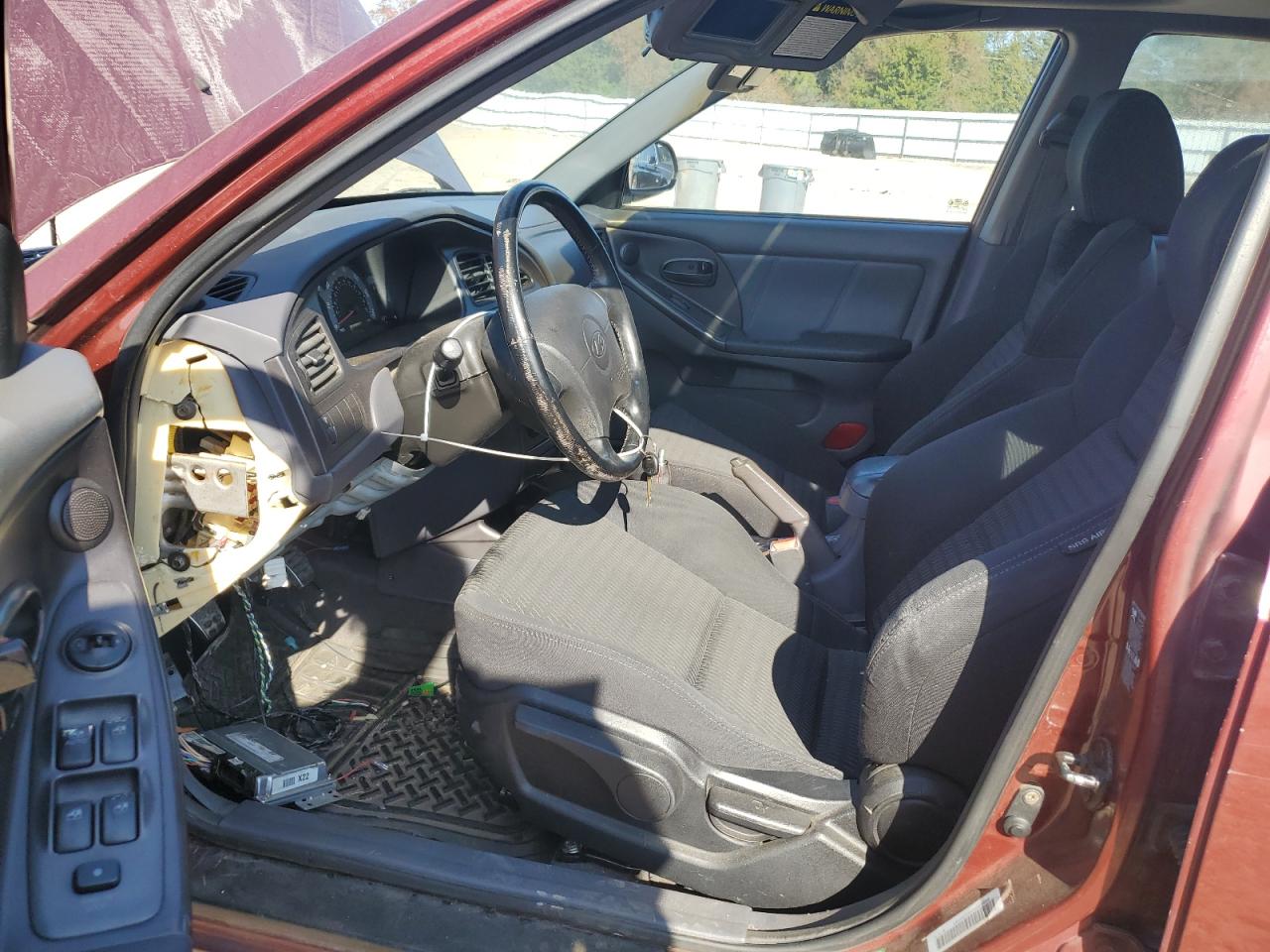 2001 Hyundai Elantra Gls VIN: KMHDN55D41U028045 Lot: 92735625